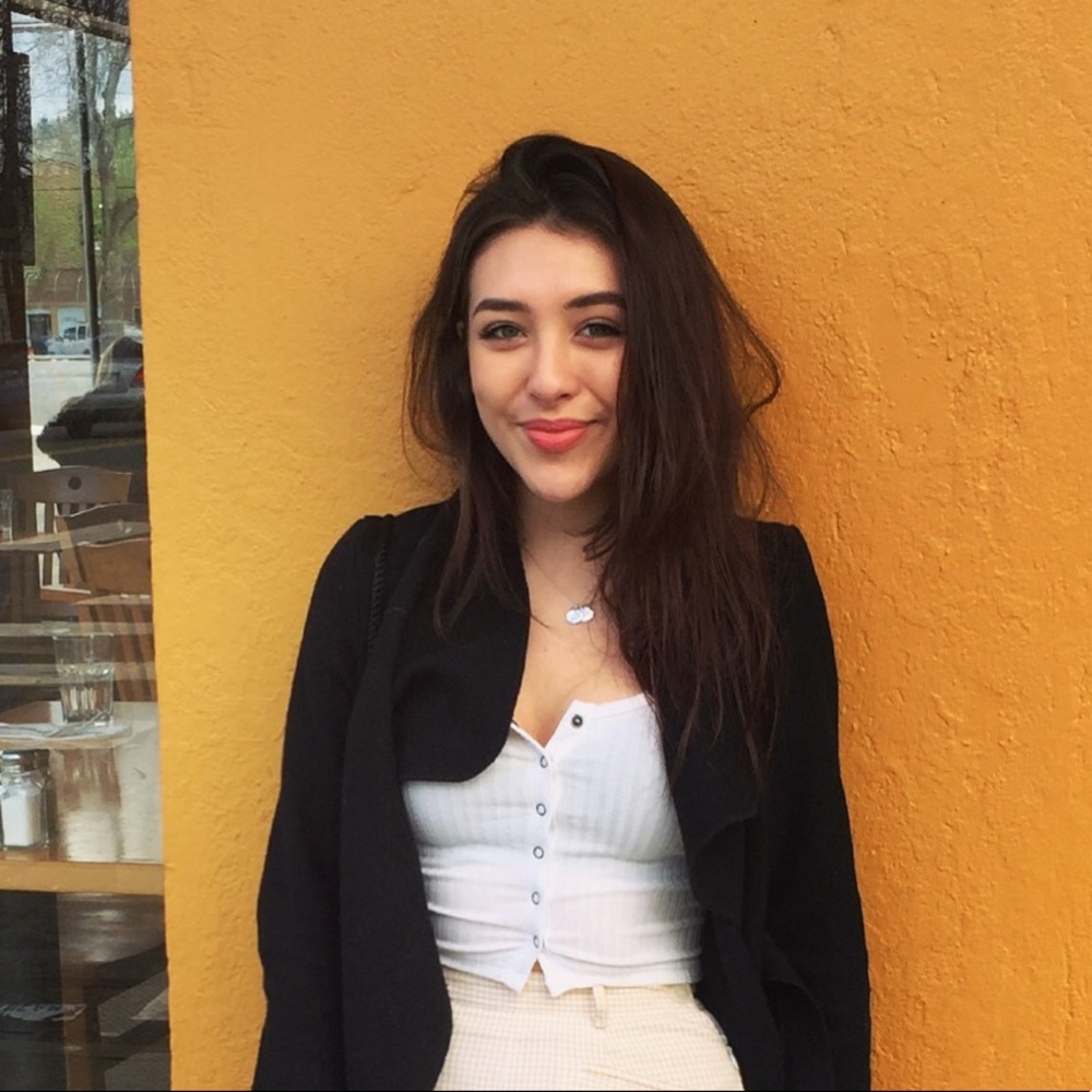 Meet your Posher, Elena